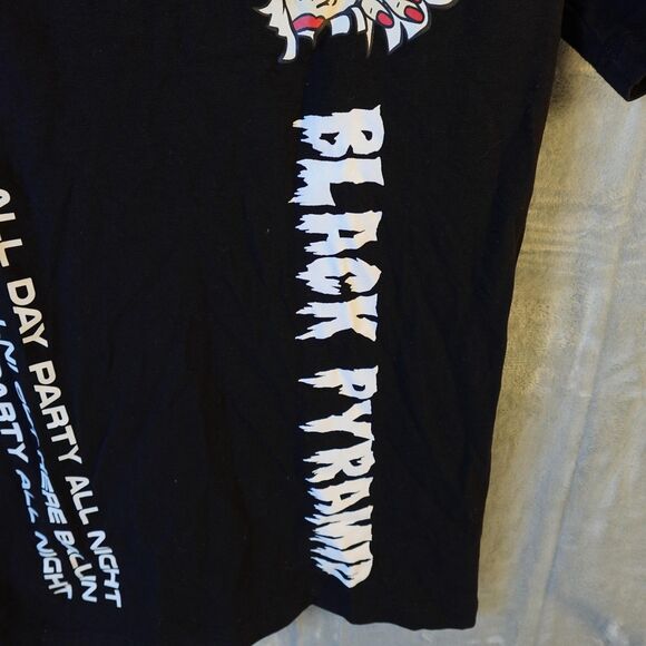 Black Pyramid Shirt Mens Large Black Graphic Patch Tee Car Design Streetwear - Picture 10 of 13